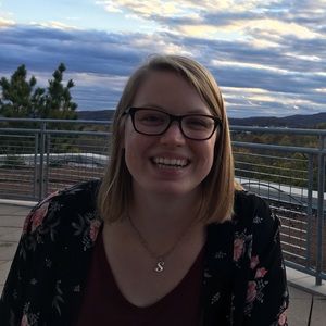 Meet your Posher, Savannah